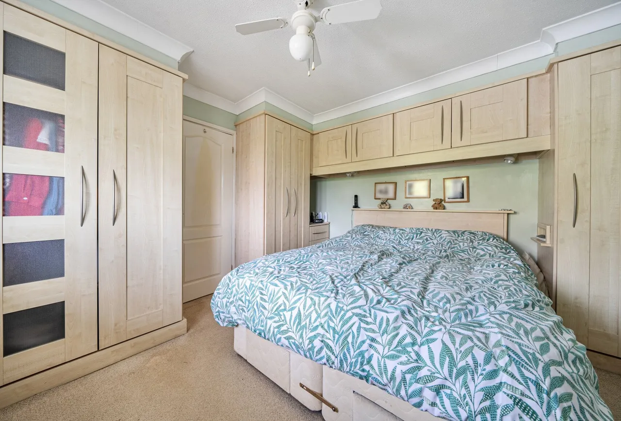 Busbys Close, Oxfordshire, Clanfield, OX18 2RD, photo 7