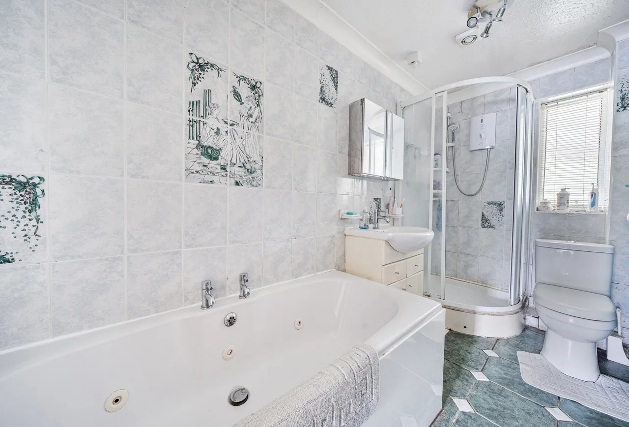 Busbys Close, Oxfordshire, Clanfield, OX18 2RD, photo 10