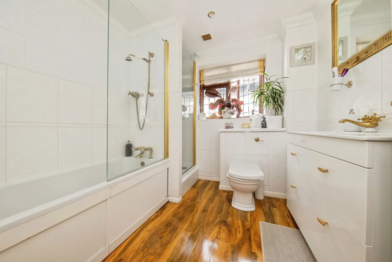 Valleyview Drive, Rushmere St. Andrew, Ipswich, photo 12