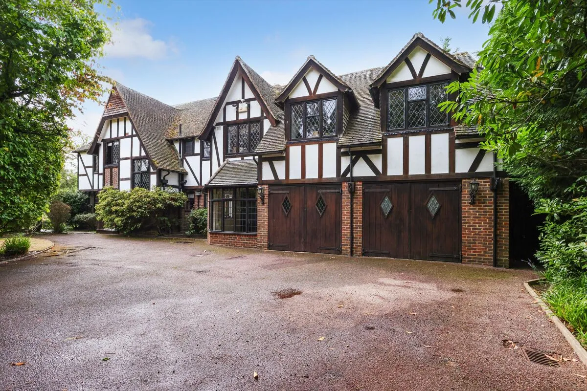 Silverdale Avenue, Ashley Park, KT12, photo 3