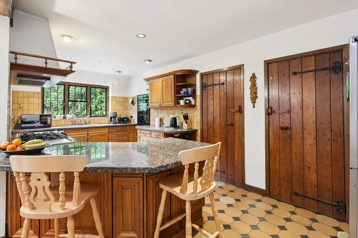 Silverdale Avenue, Ashley Park, KT12, photo 9