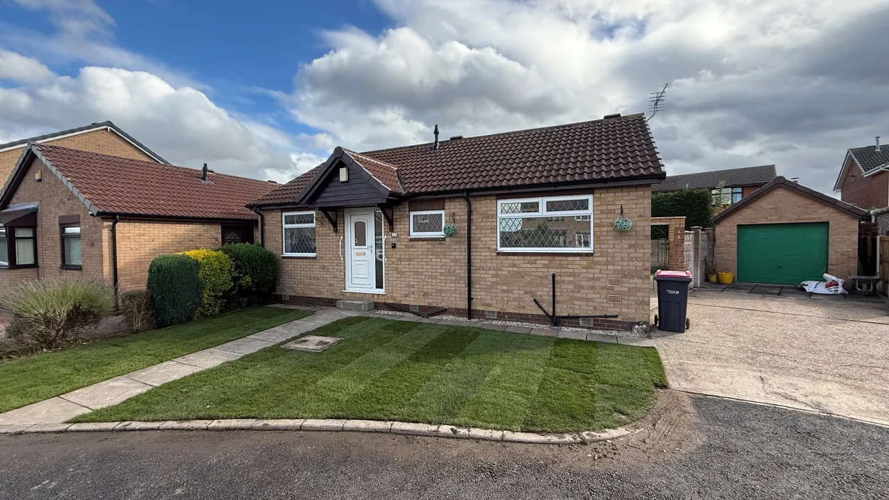 2 bed house to rent, Ryeview Gardens, Rotherham, S61