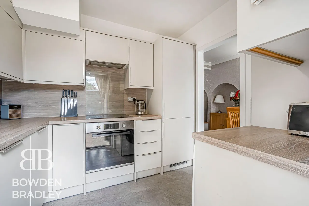 Kelly Way, Chadwell Heath, RM6, photo 31