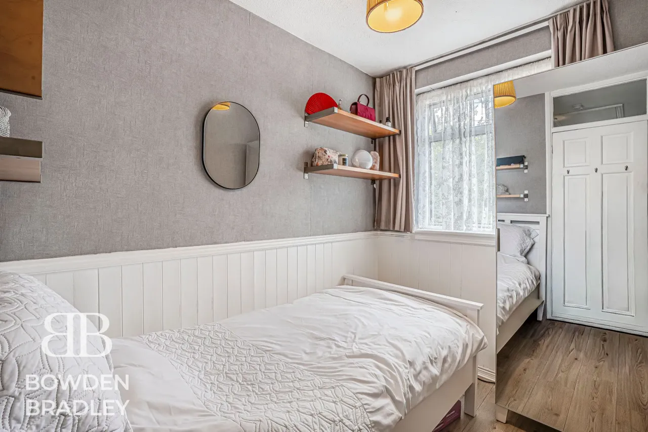 Kelly Way, Chadwell Heath, RM6, photo 16
