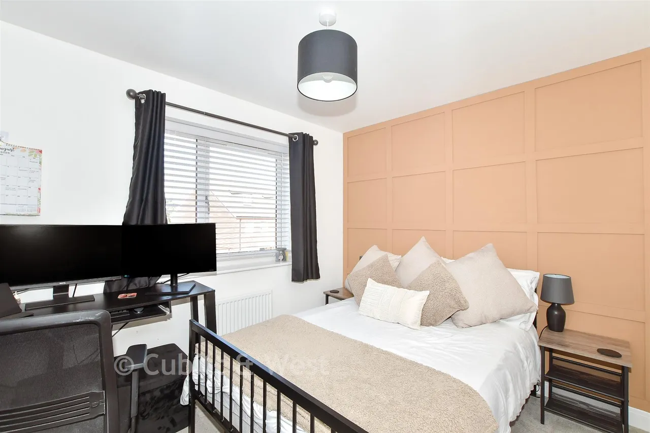 Butlers Way, East Grinstead, RH19, photo 6