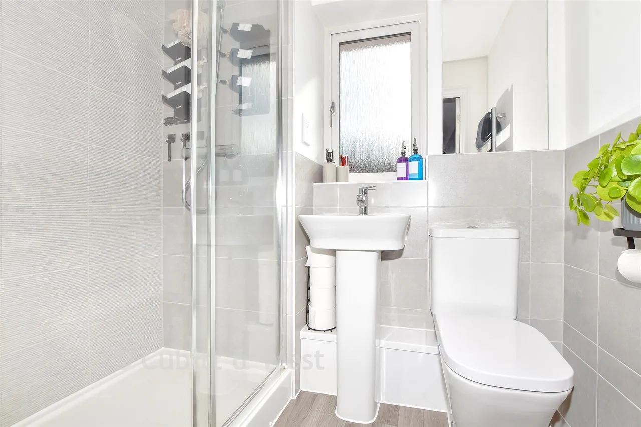 Butlers Way, East Grinstead, RH19, photo 5