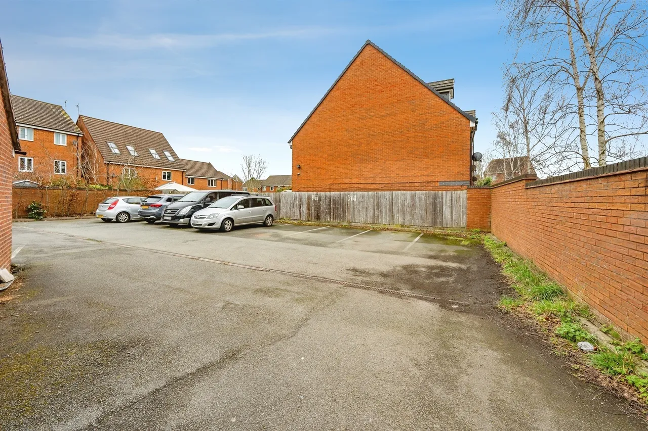 Avon Way, Hilton, DE65, photo 20