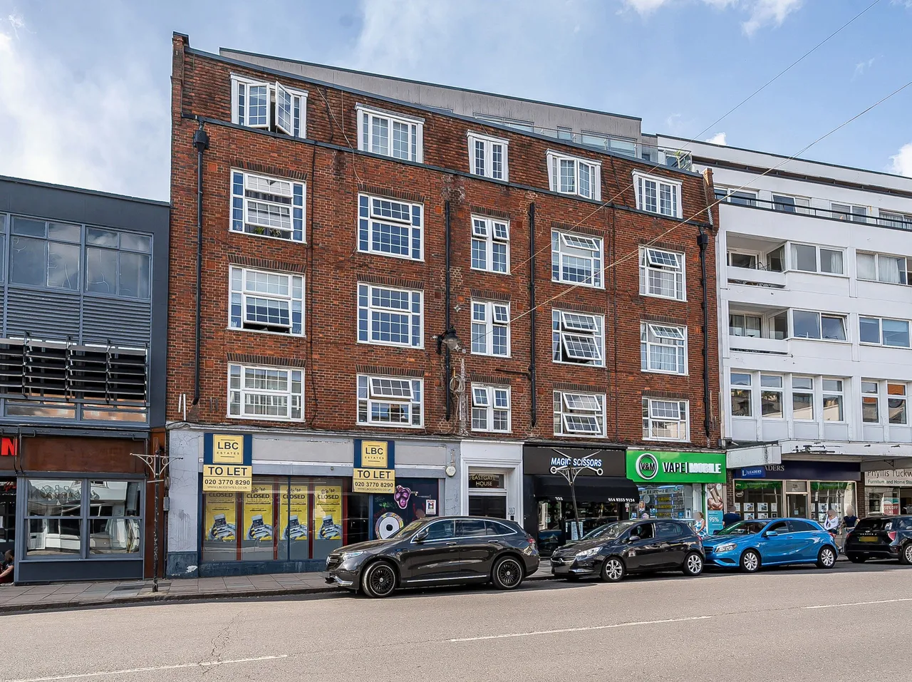 flat for sale — 11 Eastgate House, 223 High Street, Guildford