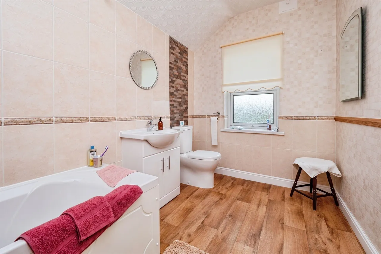 Grovehill Road, Beverley, photo 9