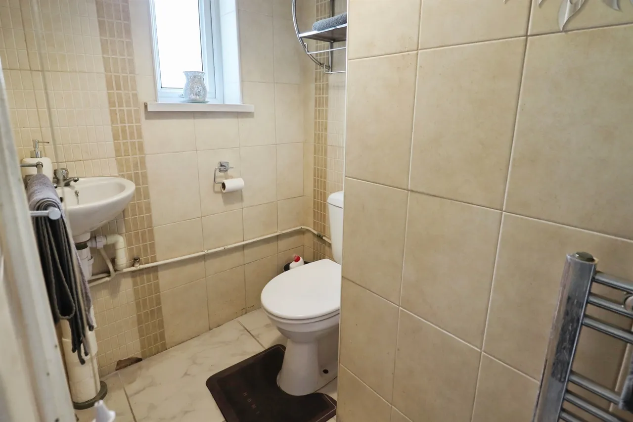 Bassett Road, Penarth, CF64, photo 10