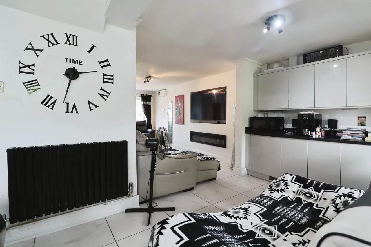 Bassett Road, Penarth, CF64, photo 9
