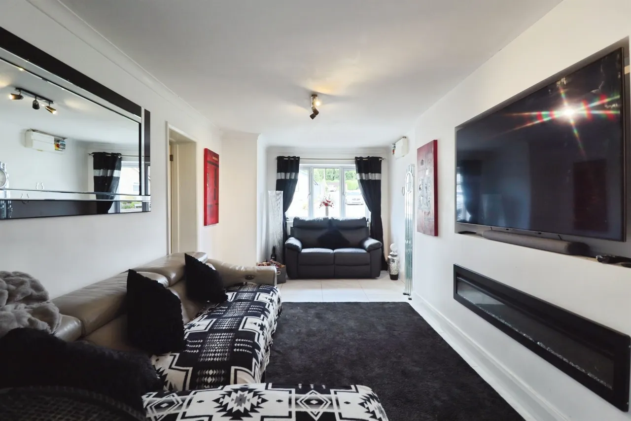 Bassett Road, Penarth, CF64, photo 3