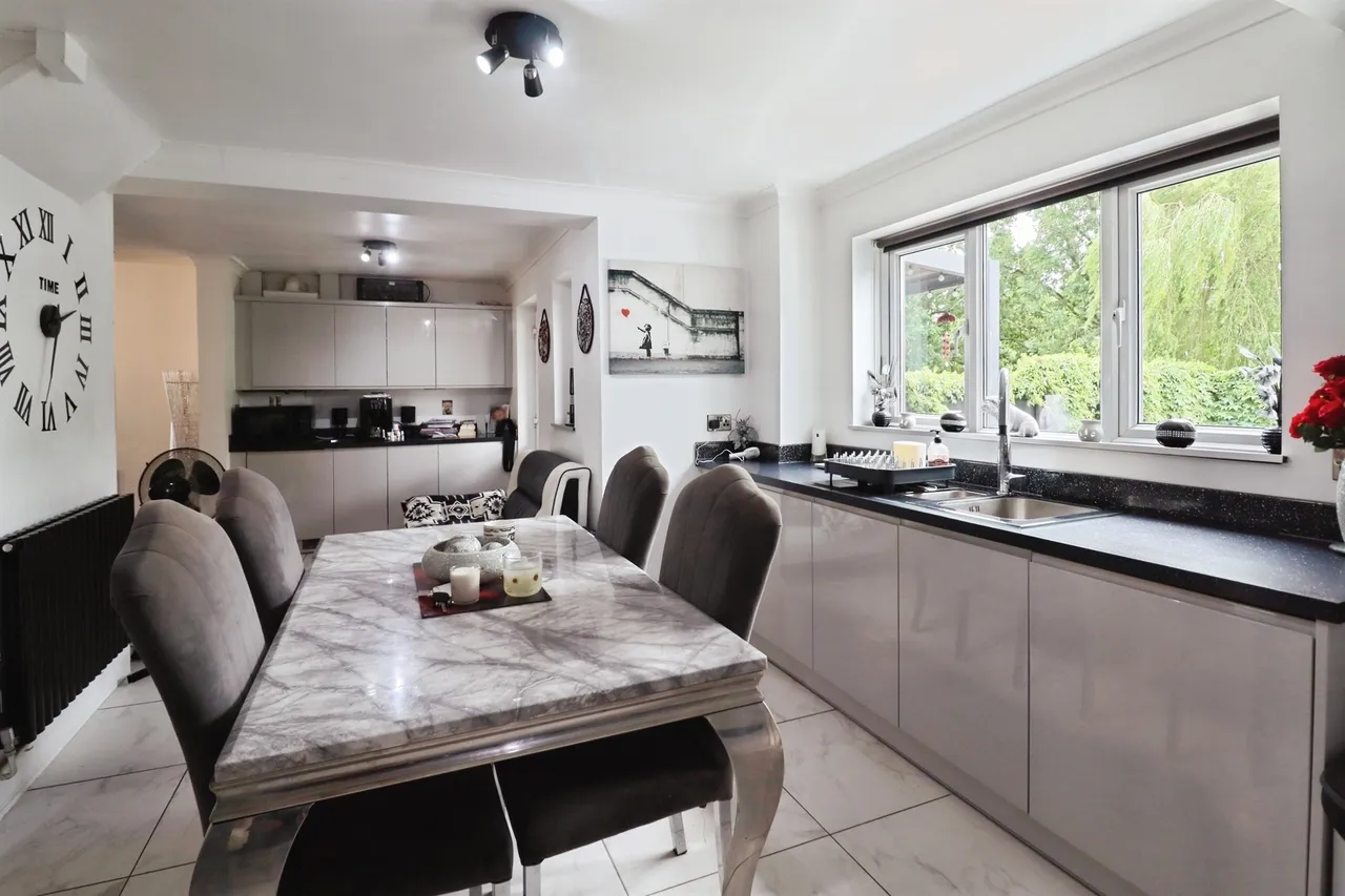 Bassett Road, Penarth, CF64, photo 4