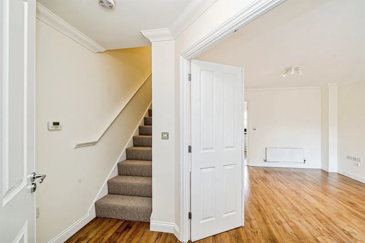 Fuggle Drive, Aylesbury, HP21, photo 6