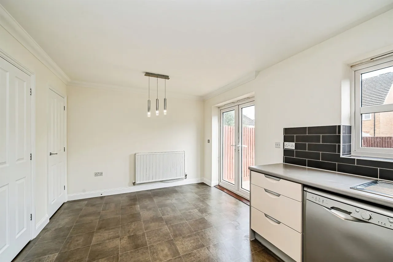 Fuggle Drive, Aylesbury, HP21, photo 7
