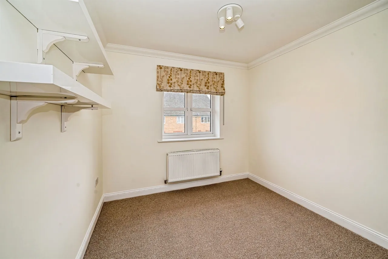 Fuggle Drive, Aylesbury, HP21, photo 11