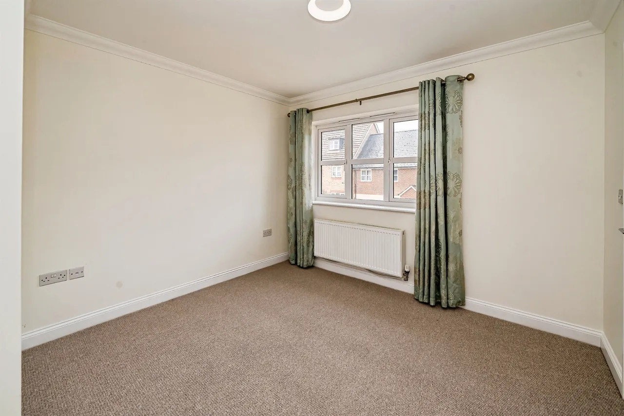 Fuggle Drive, Aylesbury, HP21, photo 8