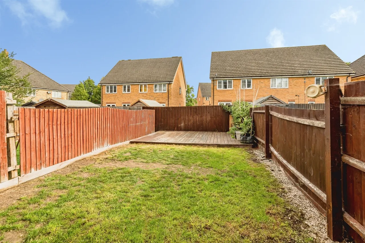 Fuggle Drive, Aylesbury, HP21, photo 16