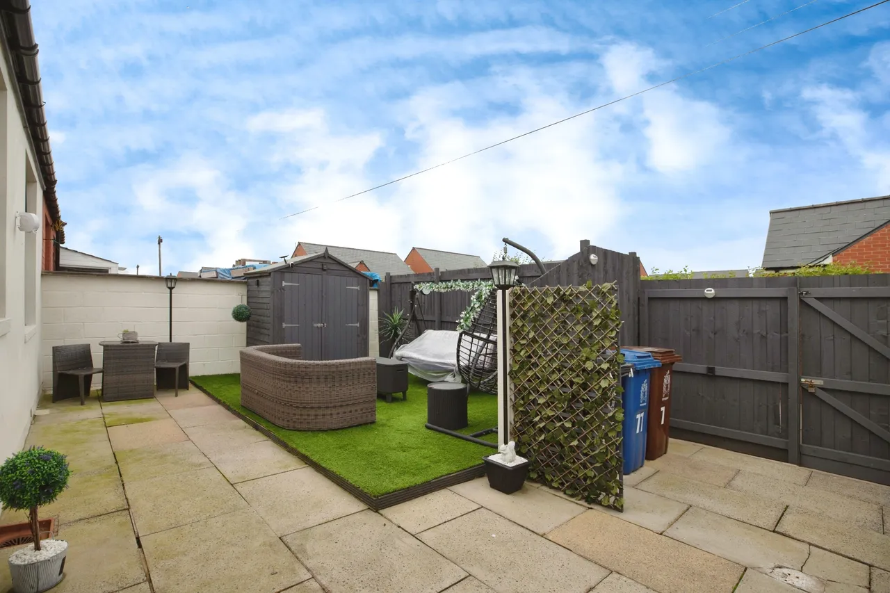 Moss Hall Road, Accrington, photo 12