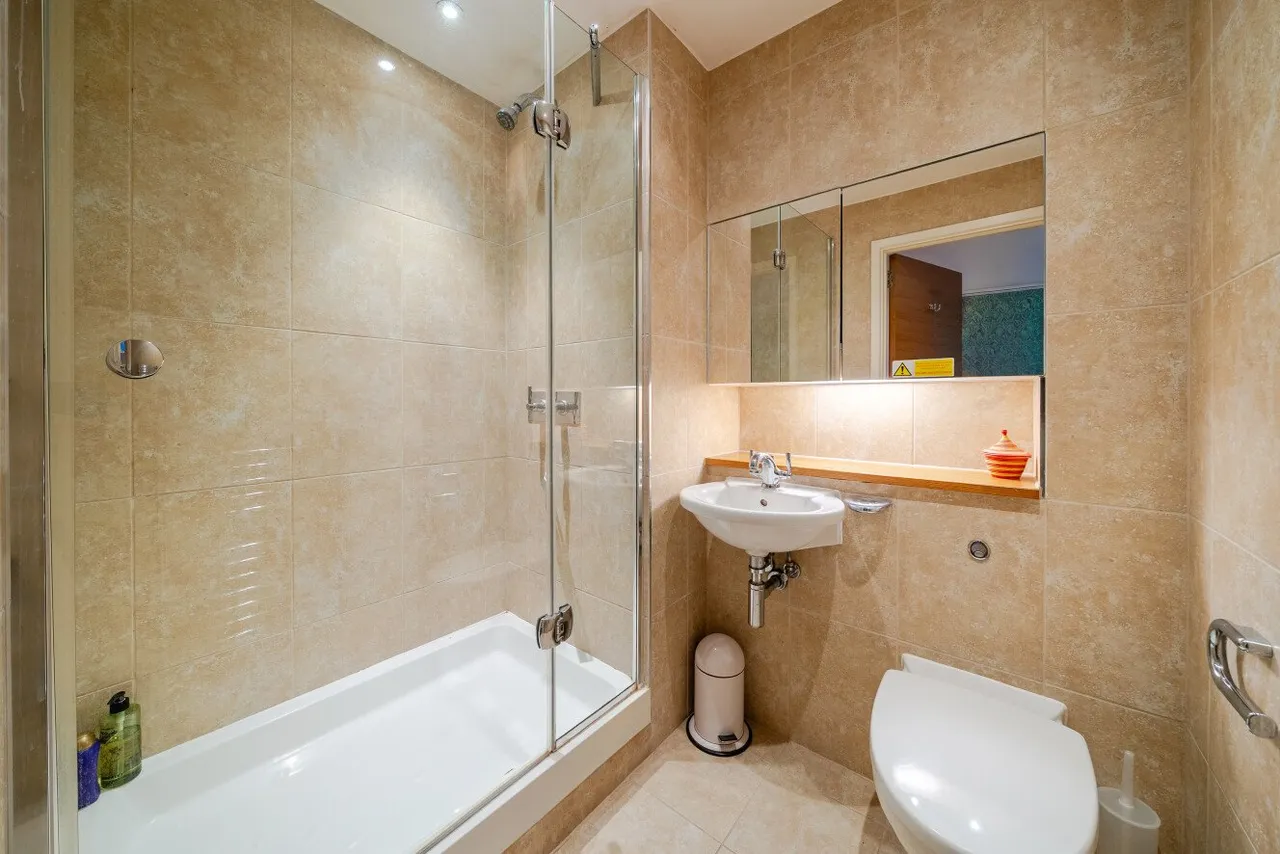 Wendle Square, Battersea, SW11, photo 13