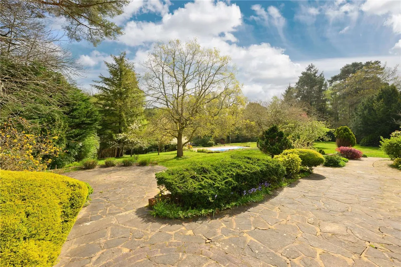 Whitmead Lane, Tilford, GU10, photo 24