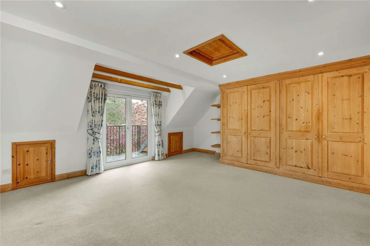 Whitmead Lane, Tilford, GU10, photo 19