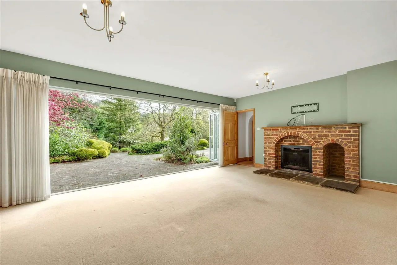 Whitmead Lane, Tilford, GU10, photo 3