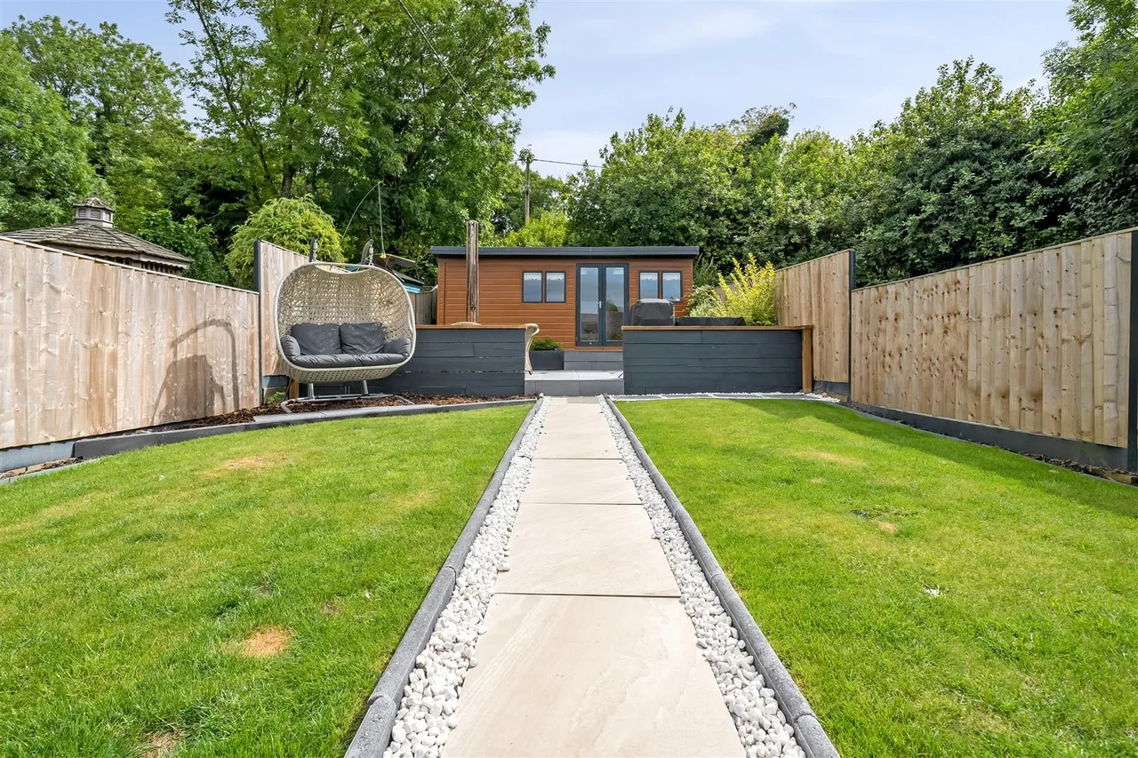 Vicarage Lane, Upavon, SN9, photo 3