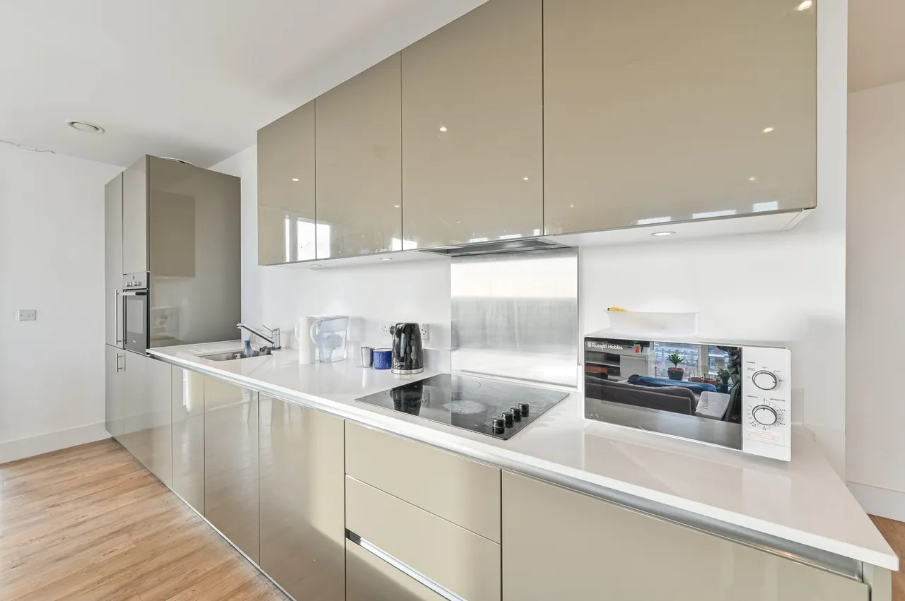 137 Compton House, 7 Victory Parade, Plumstead Road, London, photo 4