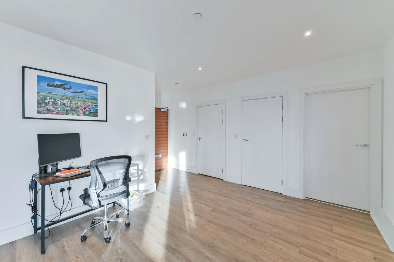 137 Compton House, 7 Victory Parade, Plumstead Road, London, photo 11