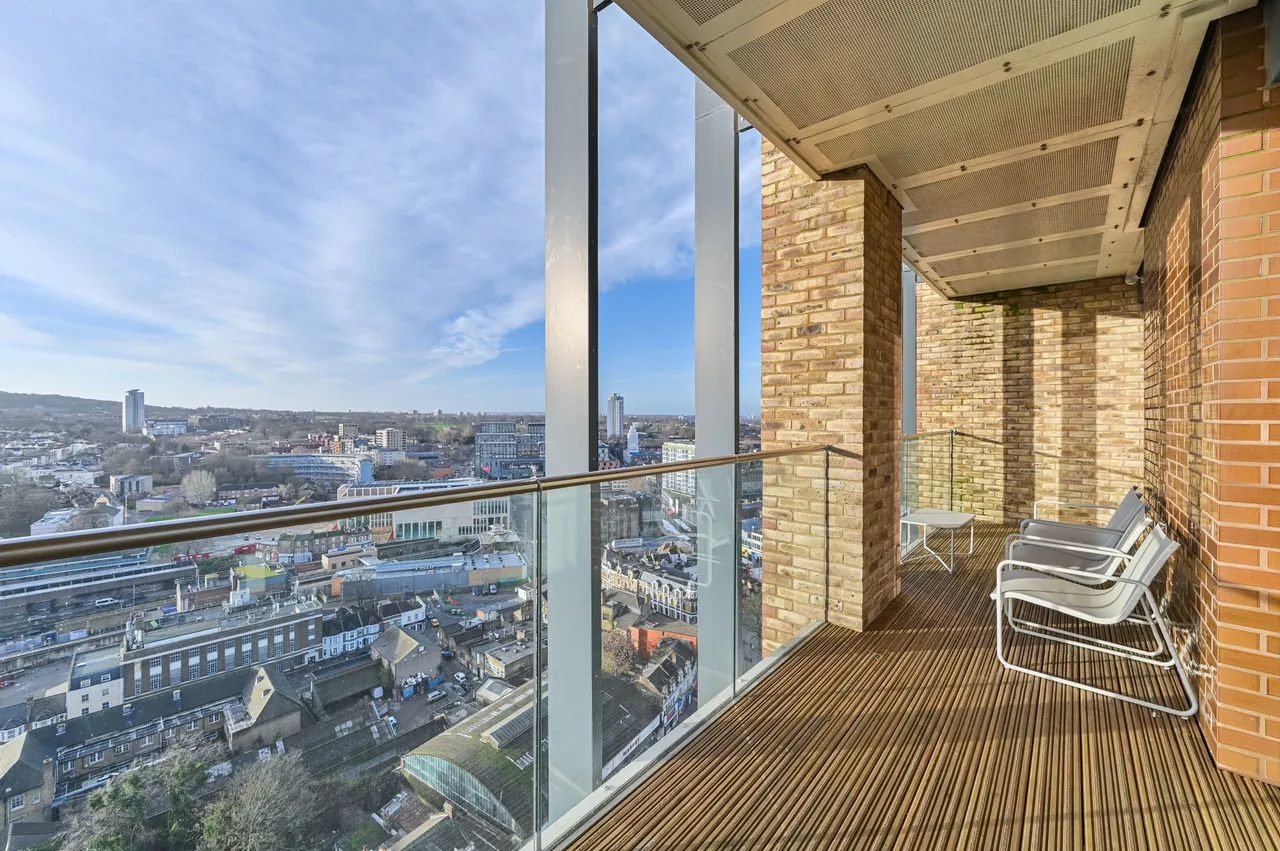 137 Compton House, 7 Victory Parade, Plumstead Road, London, photo 7