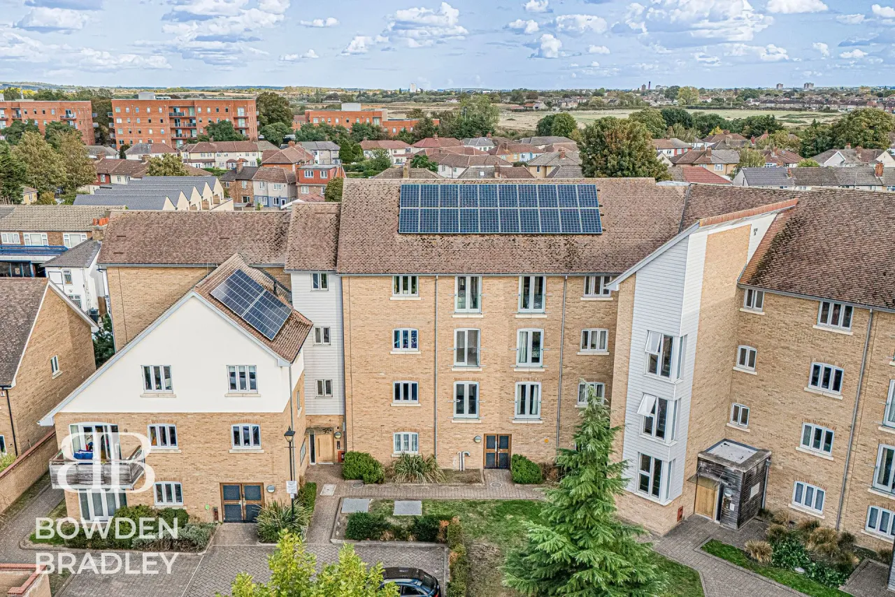New Mossford Way, Barkingside, IG6, photo 18