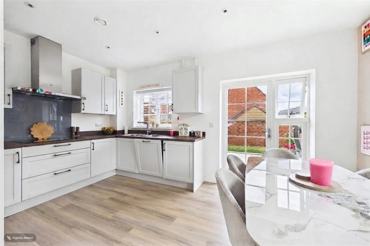 Josephine Crescent, Burghfield Common, RG7, photo 3