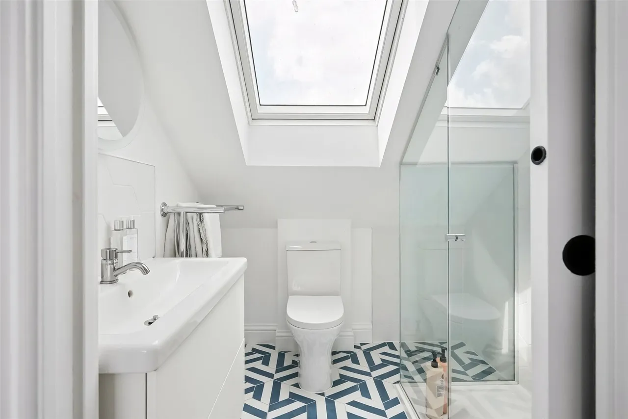 Godstone Road, St Margarets, TW1 1JX, photo 11
