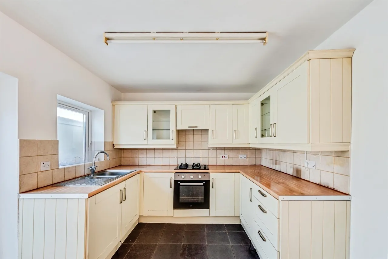 Ferndale Road, Swindon, SN2, photo 7