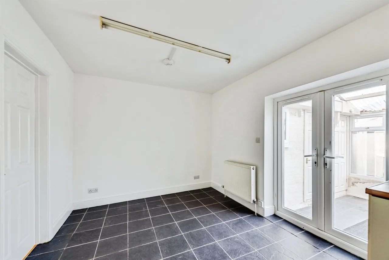 Ferndale Road, Swindon, SN2, photo 8