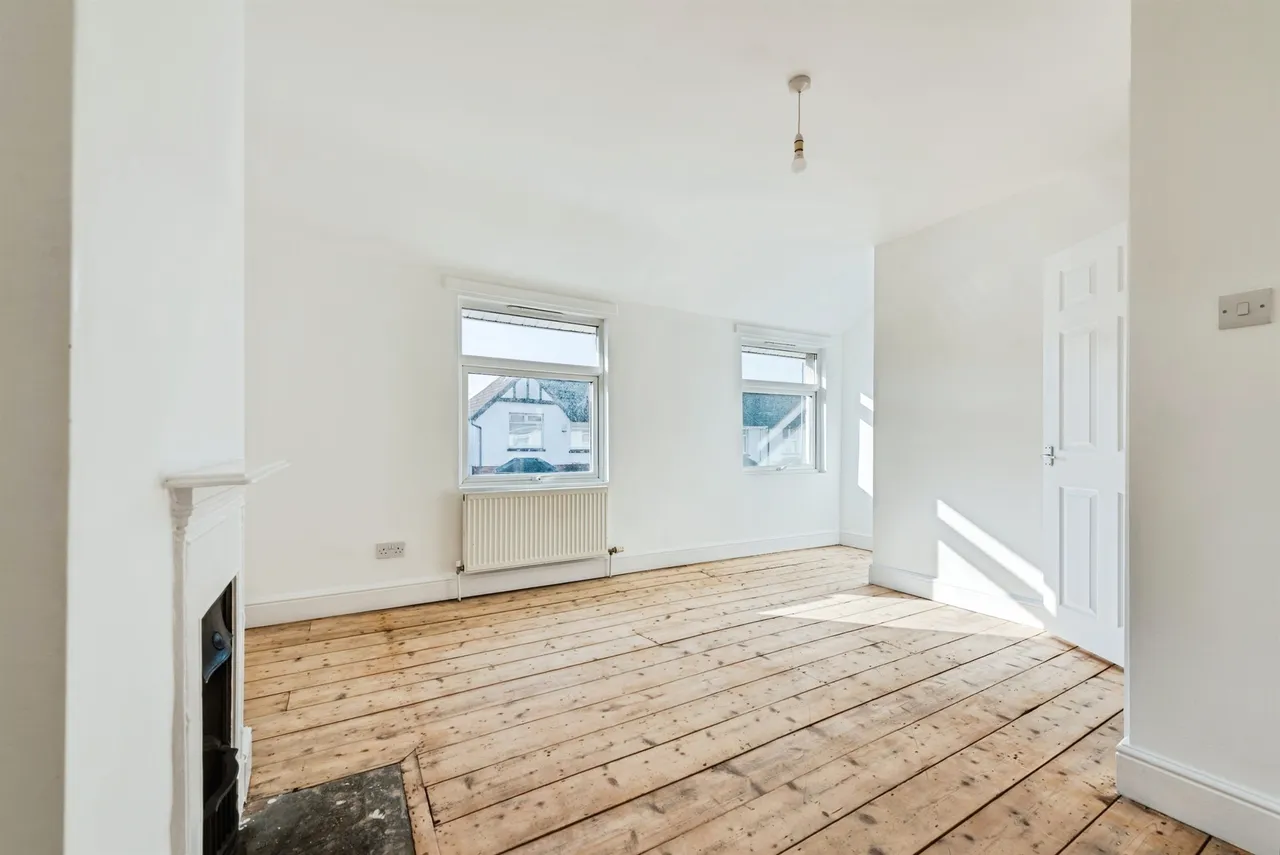 Ferndale Road, Swindon, SN2, photo 10