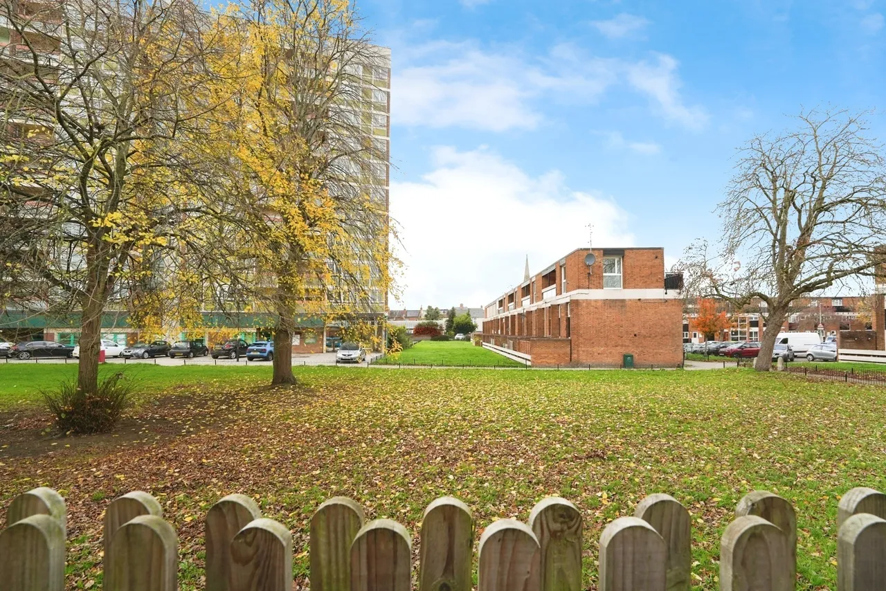 Columbia Close, Gloucester, Gloucestershire, GL1, photo 10