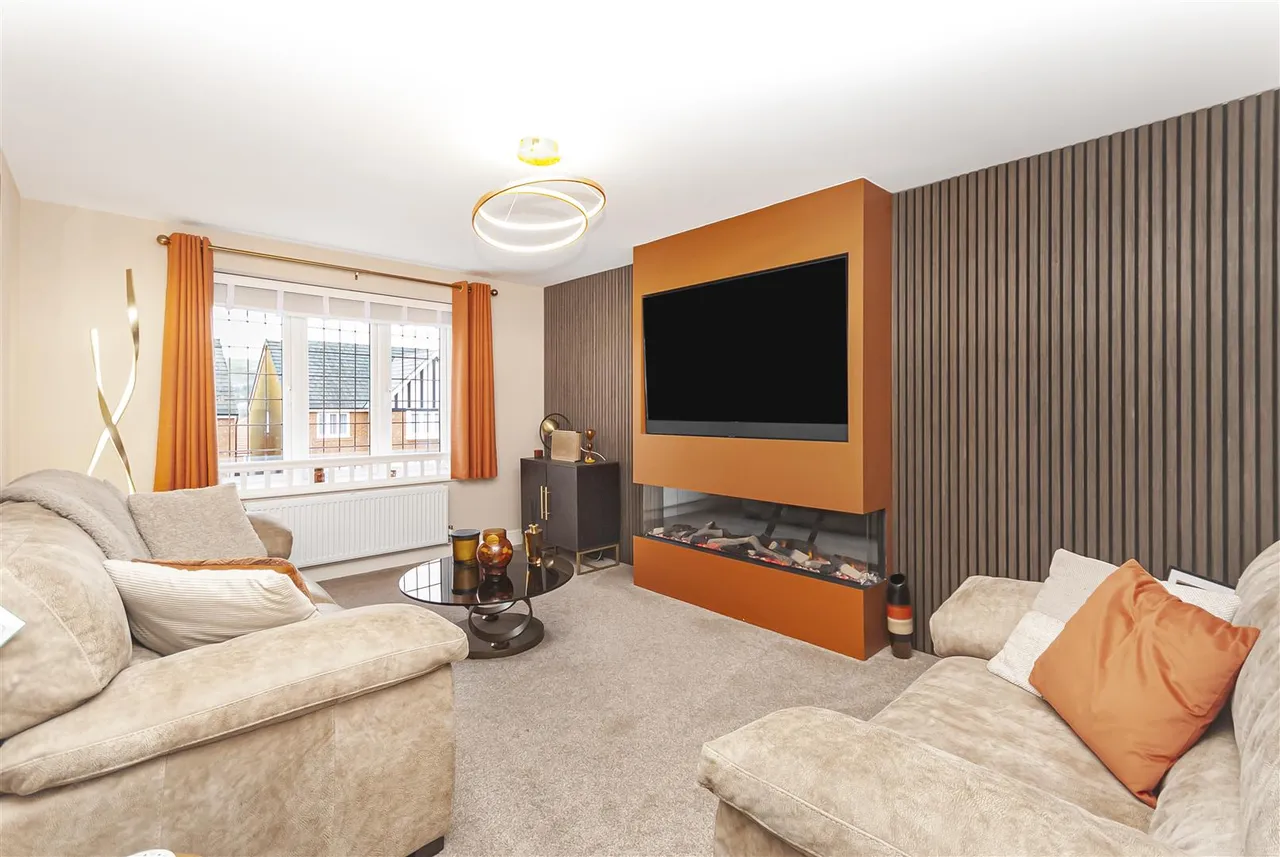 Fletcher Close, Ramsbottom, Lancashire, BL0 0FU, photo 5
