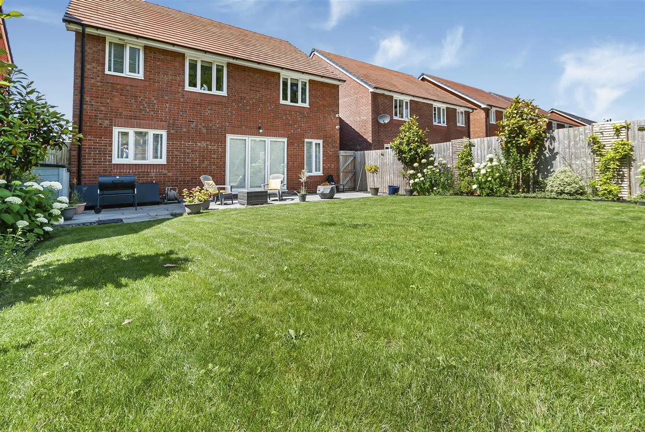 Fletcher Close, Ramsbottom, Lancashire, BL0 0FU, photo 45