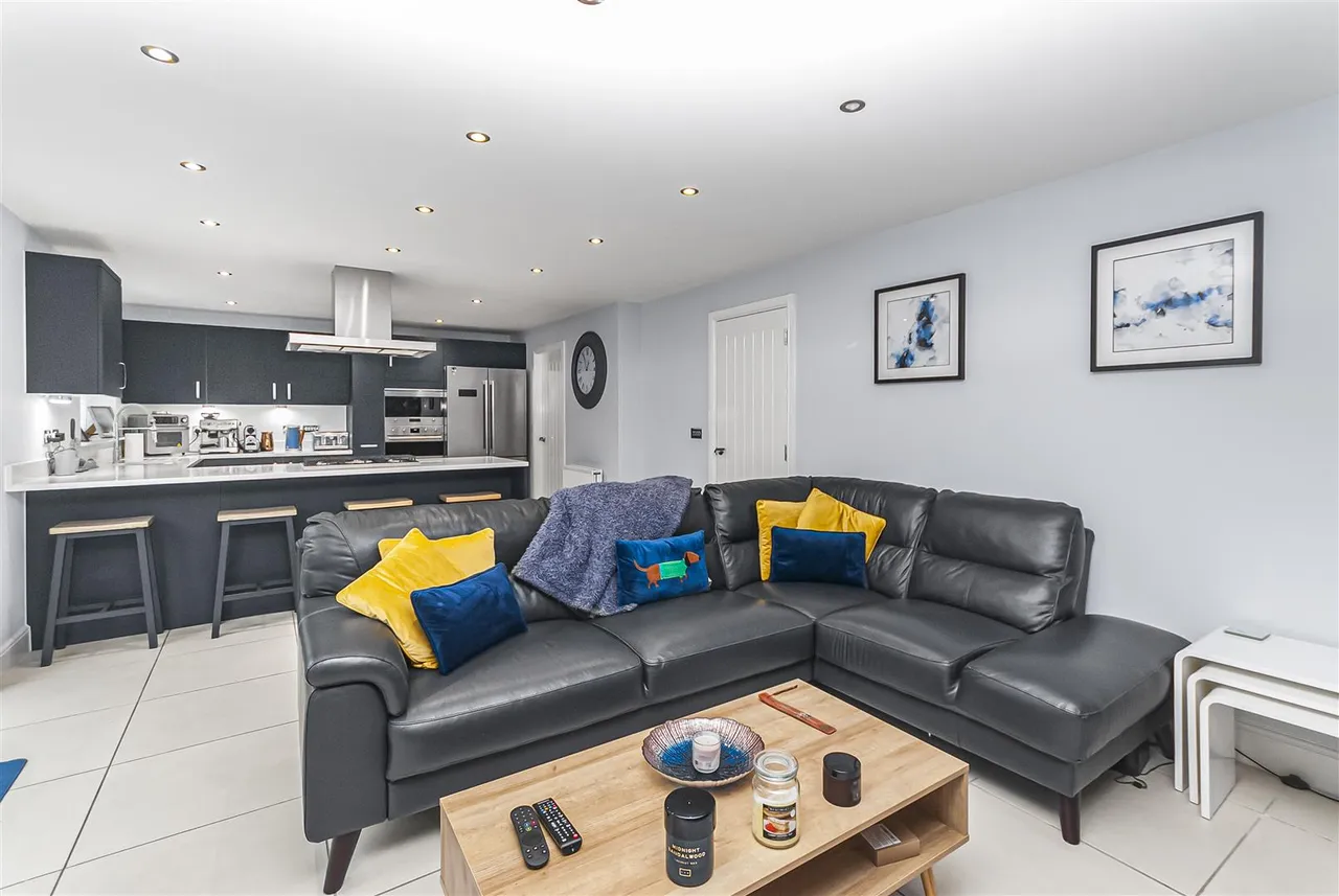 Fletcher Close, Ramsbottom, Lancashire, BL0 0FU, photo 6