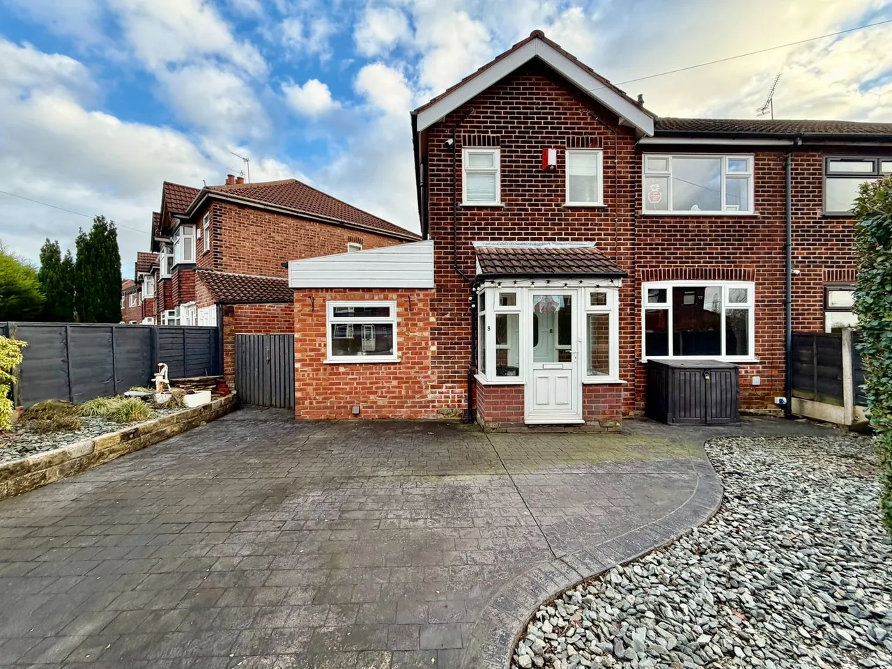 3 bed house for sale — Elm Tree Road, Bredbury, Stockport, SK6 2EQ