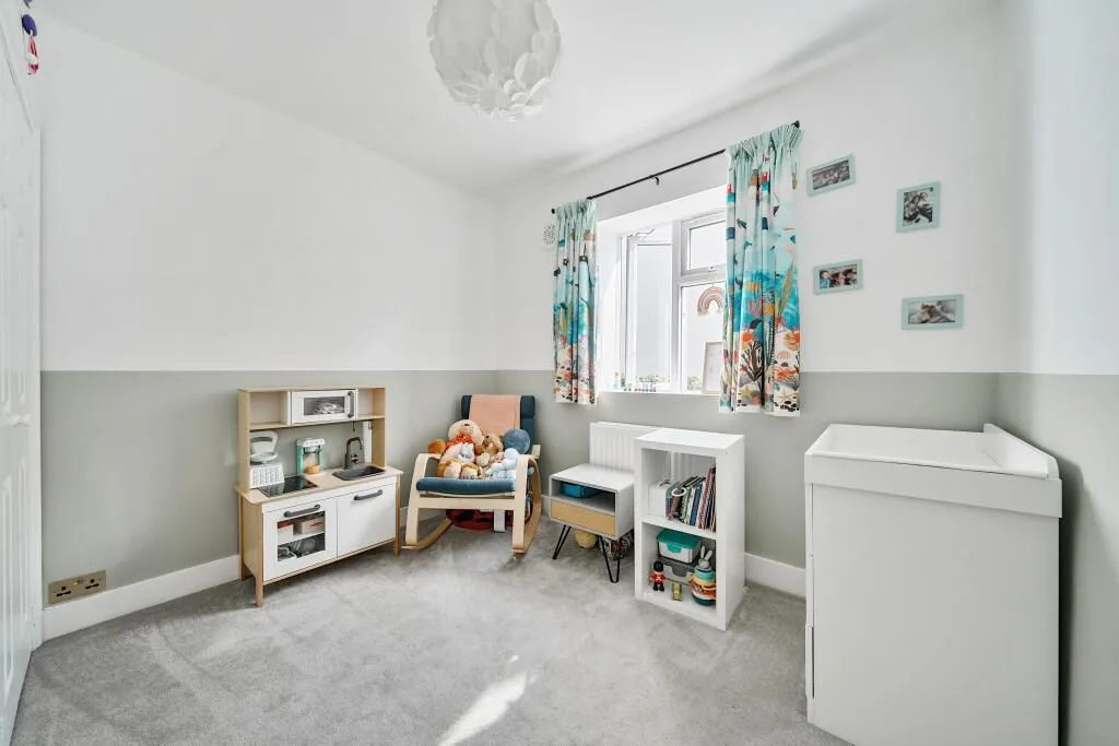 Warwick Road, London, N11, photo 5