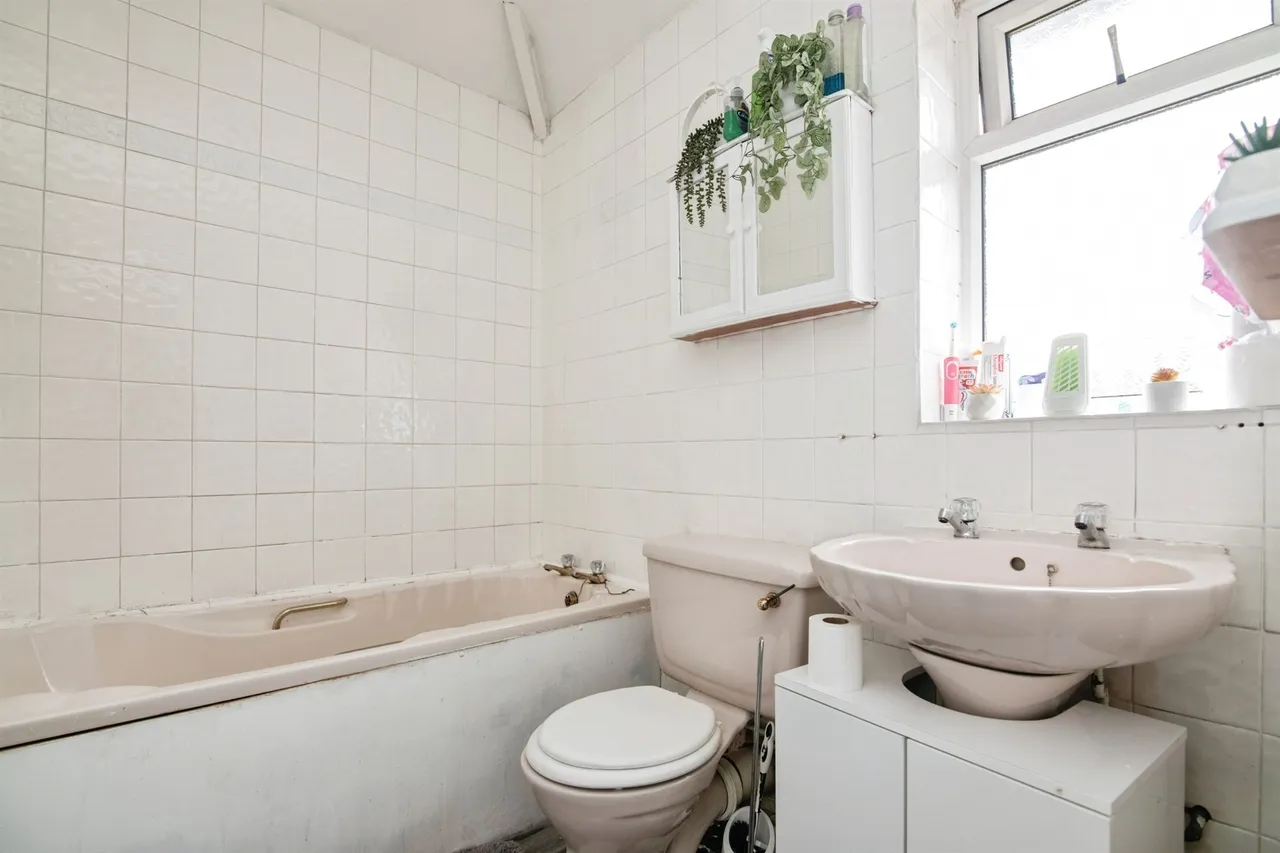 Ruskin Street, West Bromwich, B71, photo 13