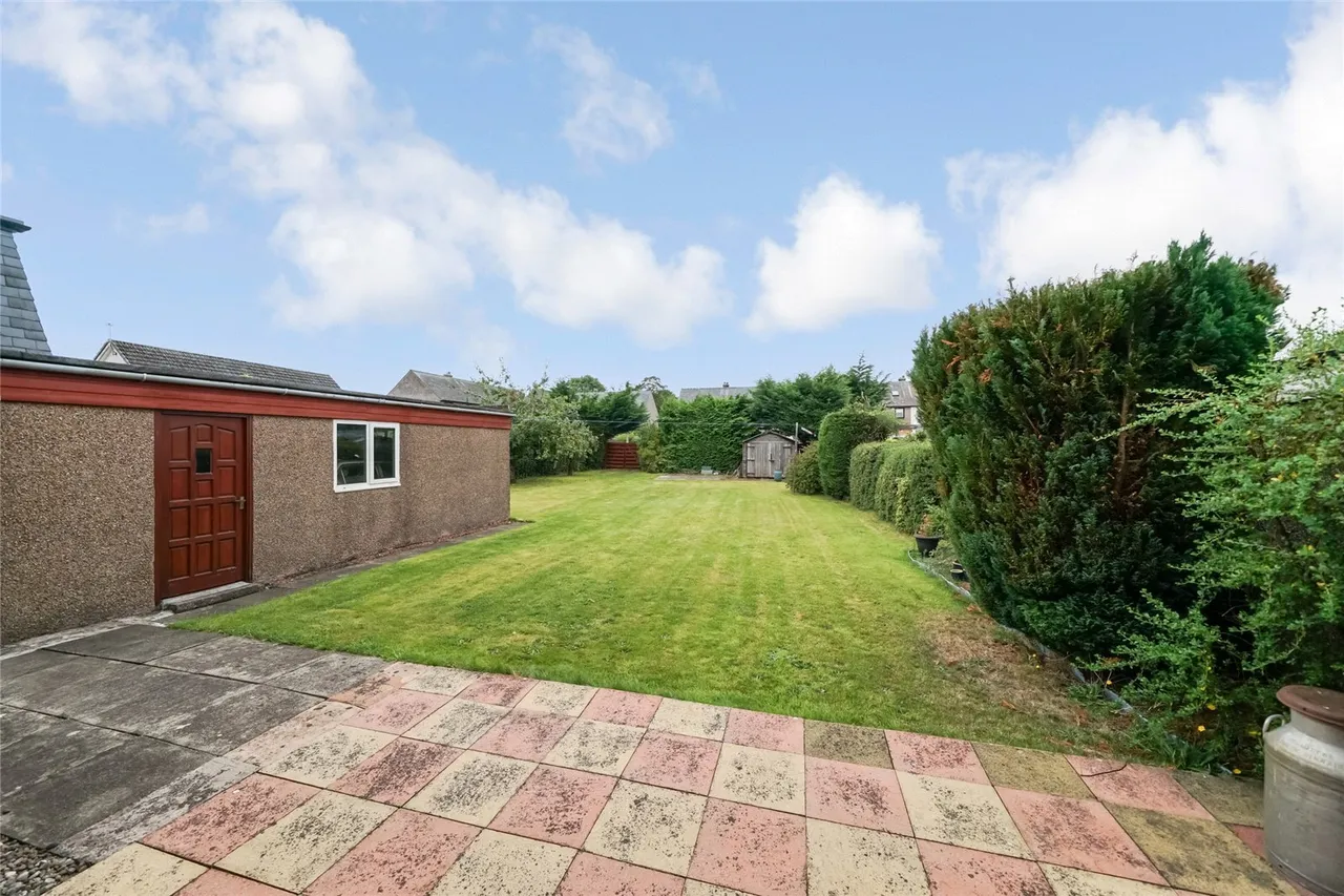 5 bed house for sale — Tryst Road, Stenhousemuir, Larbert, Stirlingshire, FK5