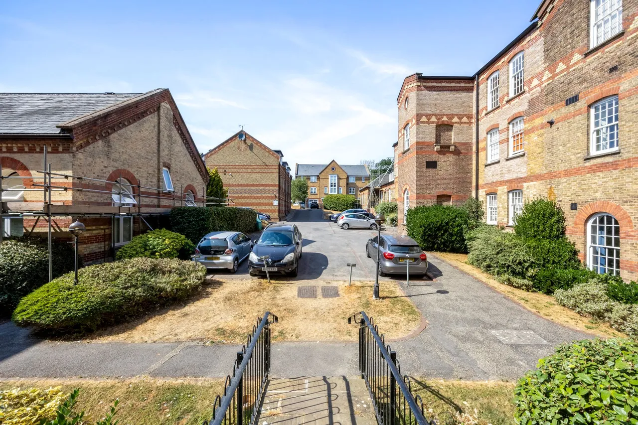 Southdowns Park, Haywards Heath, RH16, photo 9
