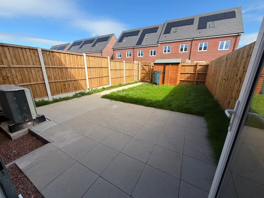 Brass Lane, Port Loop, B16, photo 8