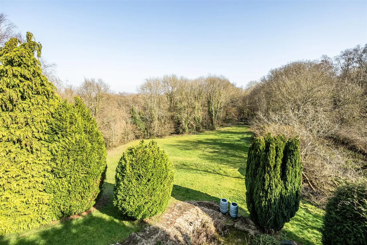 Glen Road, Sarisbury Green, photo 2