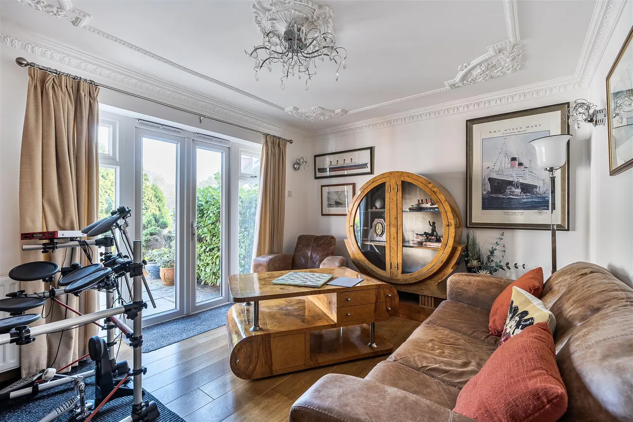 Glen Road, Sarisbury Green, photo 27