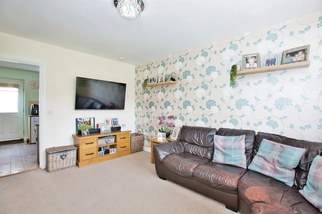 Three Acre Close, Axminster, photo 6